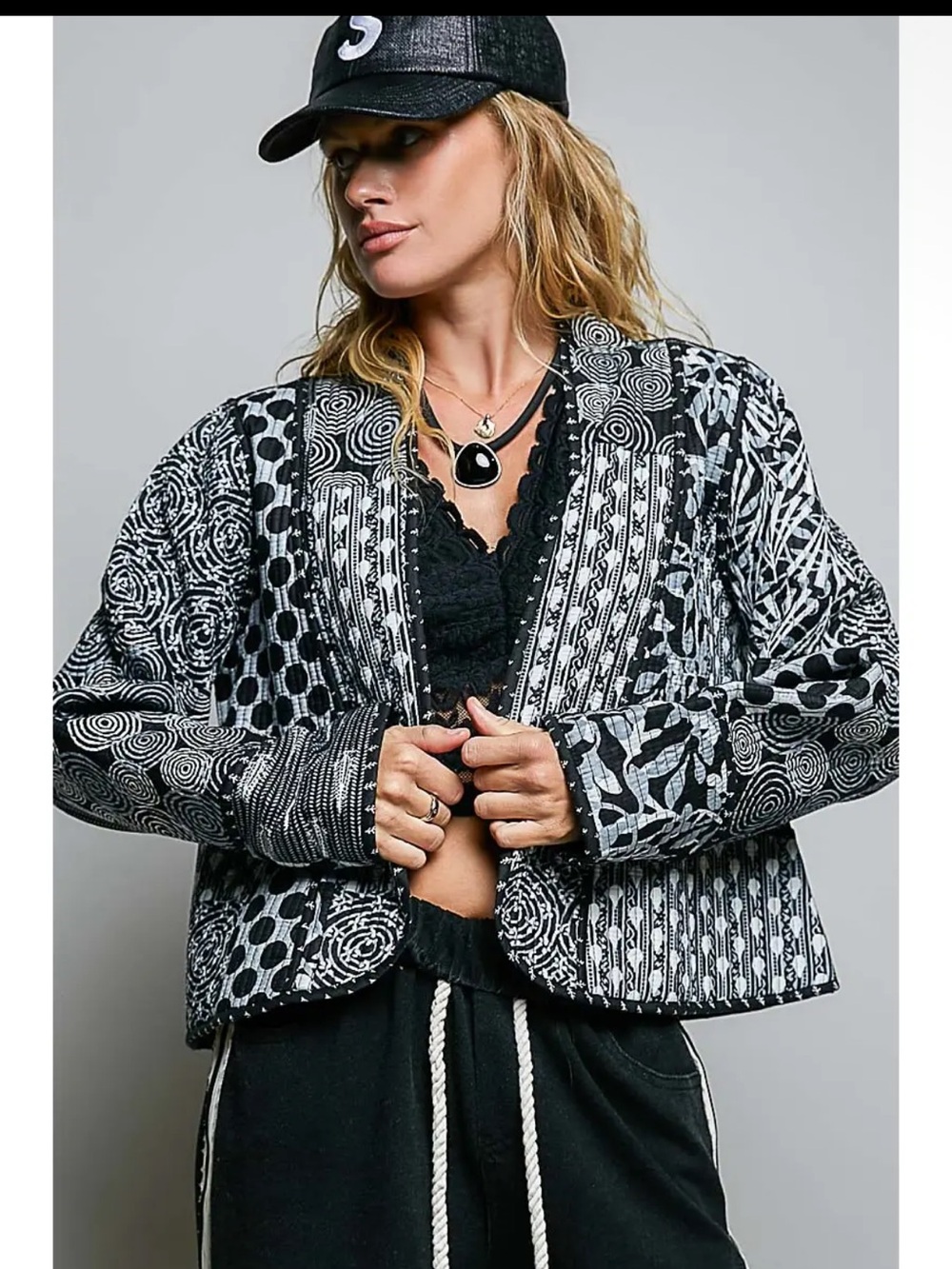 470. POL lightweight quilted contrast trim kimono jacket
